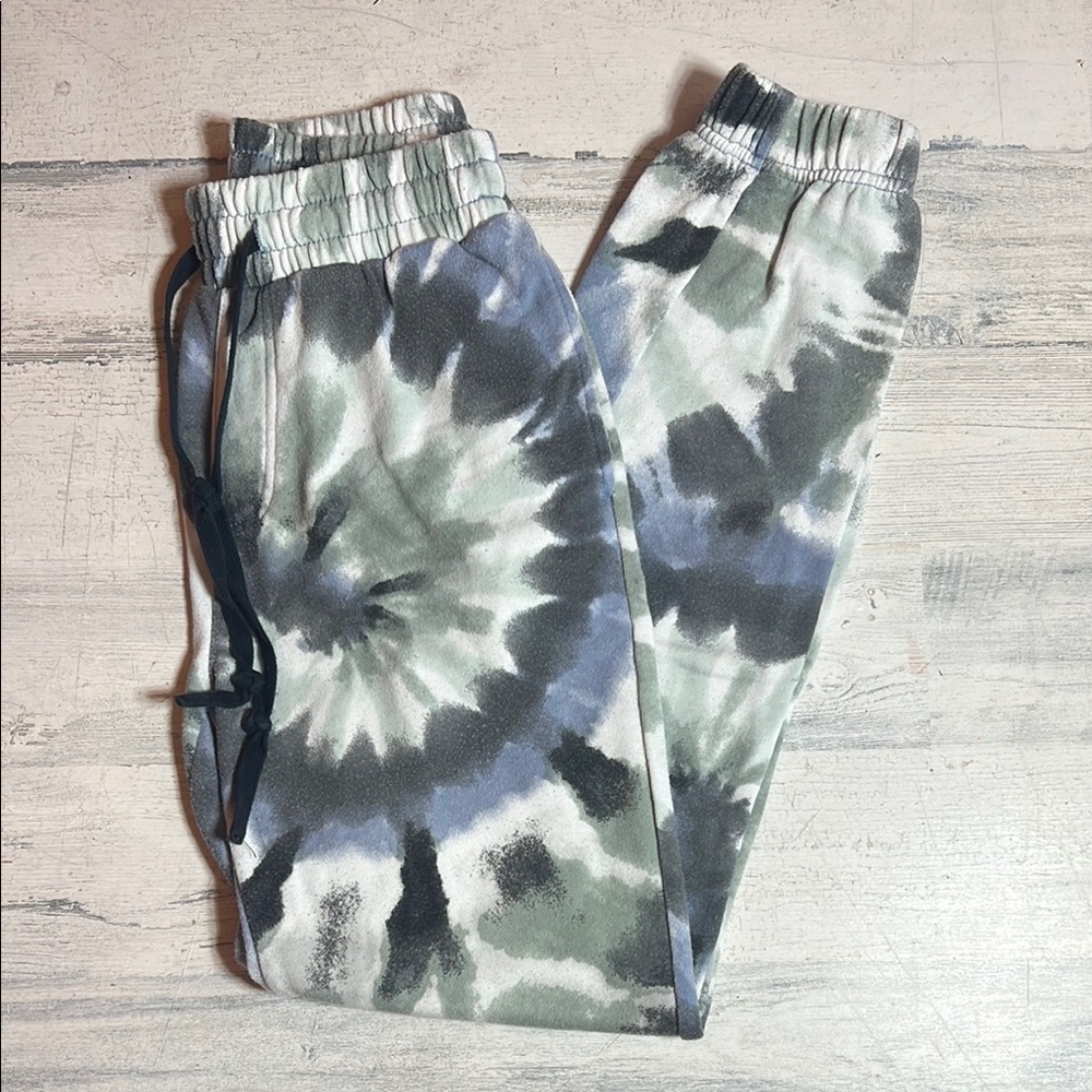 tie-dye sweat pants